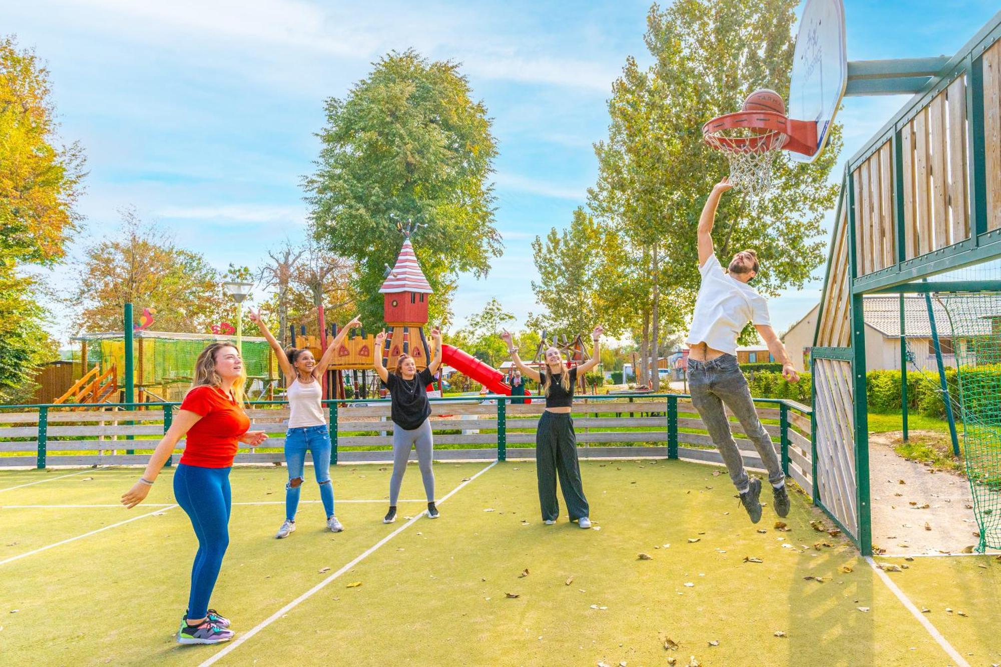 Villevaudé Camping Le Parc De Paris מראה חיצוני תמונה