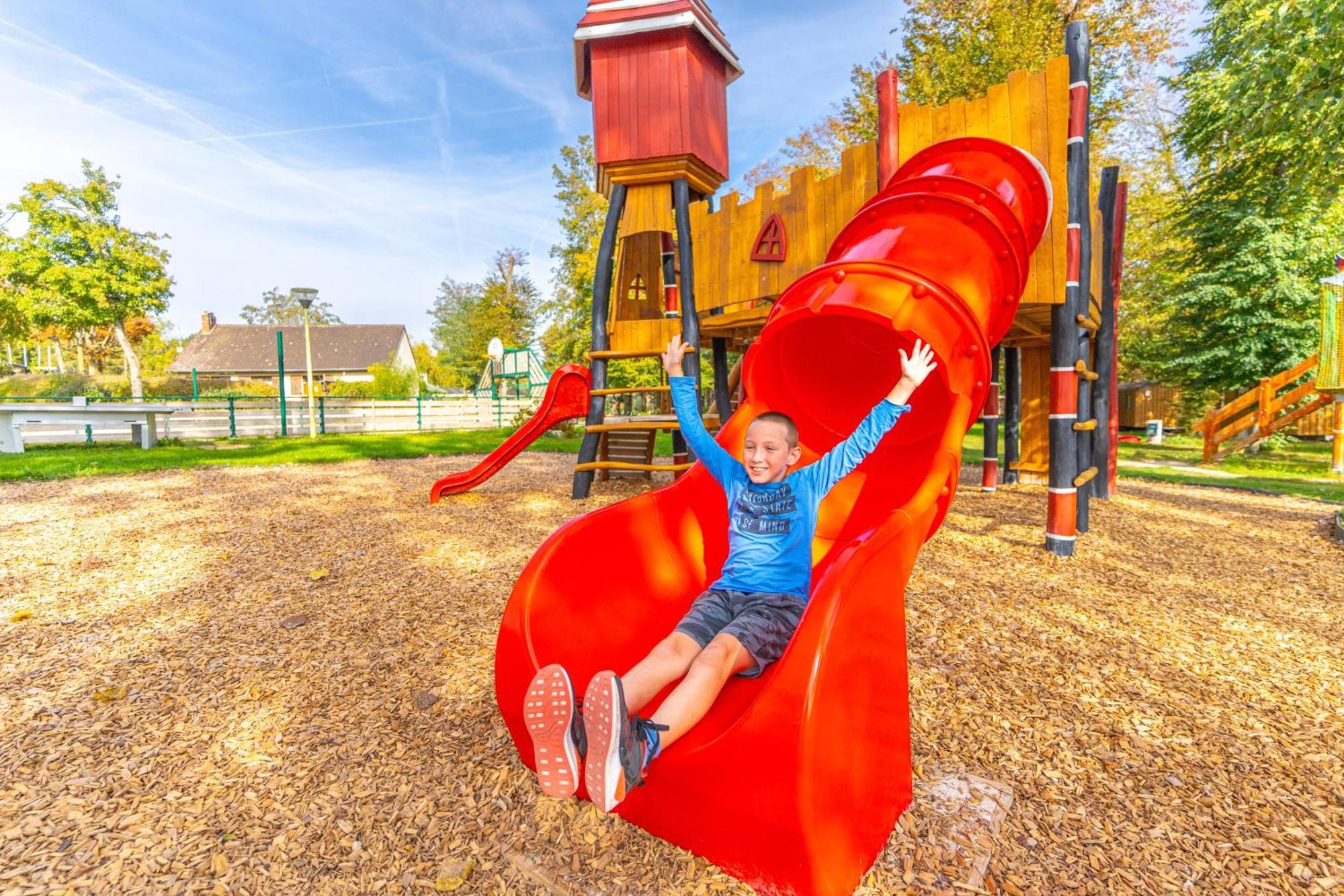 Villevaudé Camping Le Parc De Paris מראה חיצוני תמונה